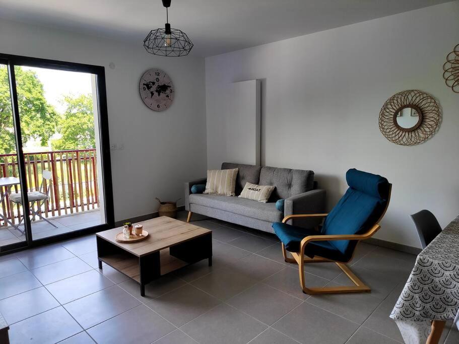 Location De Vacances A Andernos - Appartement 2 Chambres Dans Residence Neuve מראה חיצוני תמונה